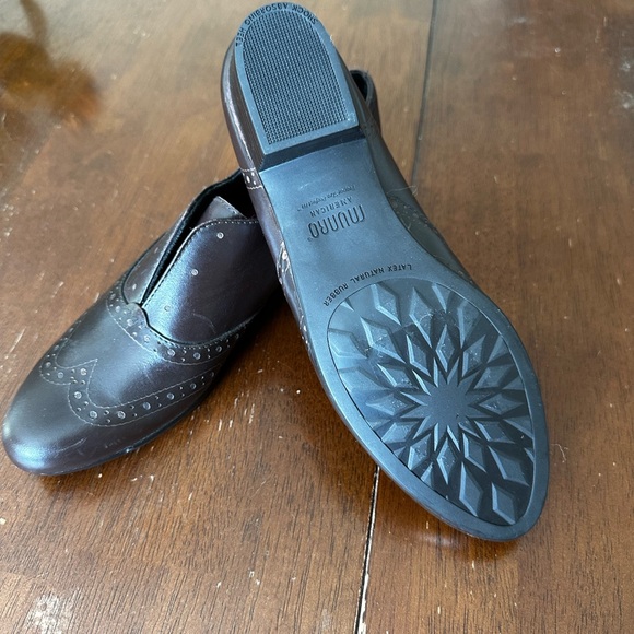 Munro Yale Laceless Oxford Leather Slipon - Picture 3 of 4